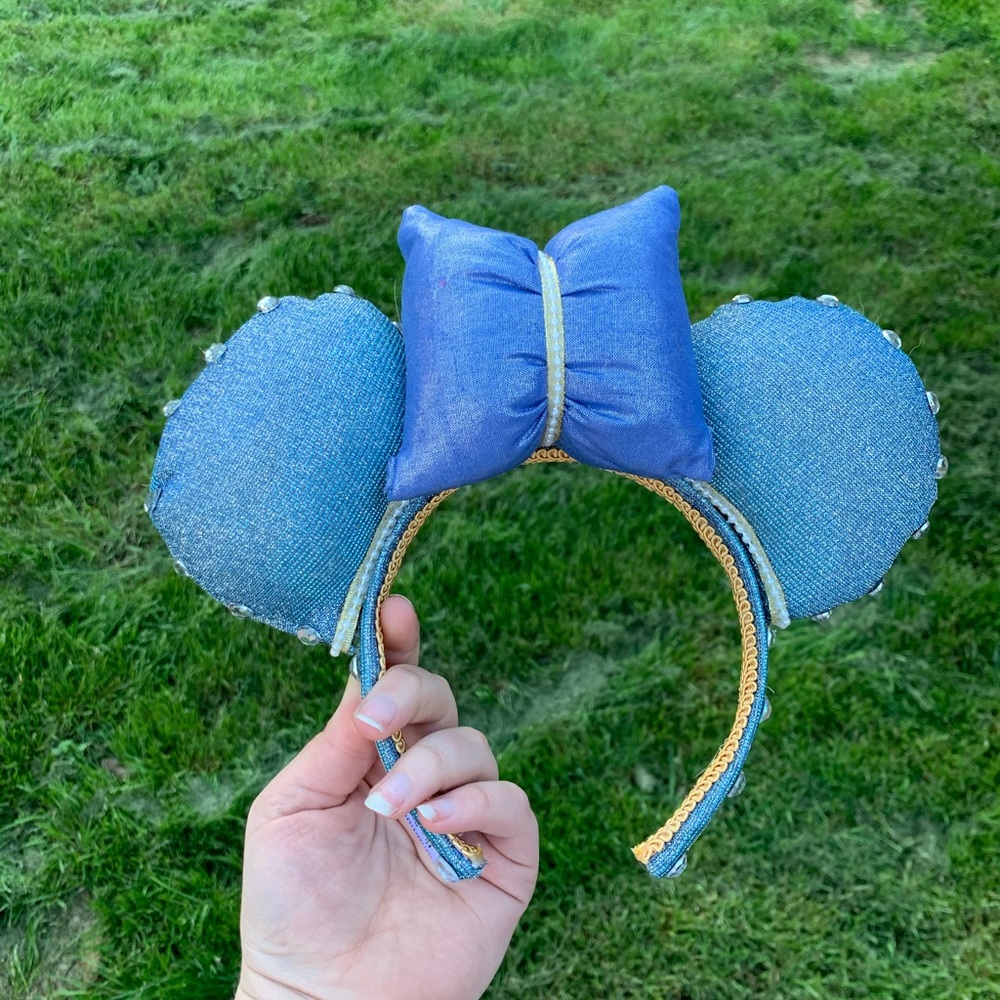 Sparkly Mickey ears!